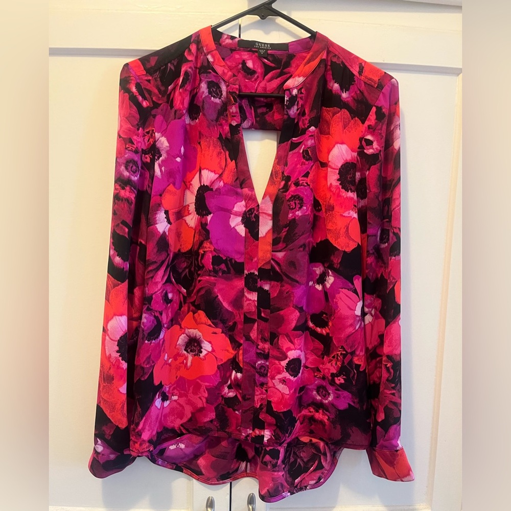 GUESS Women's Floral Pink Back Cut Out Blouse